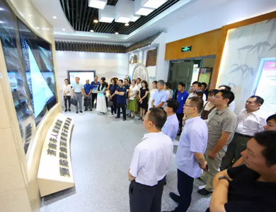 反腐倡廉，警鐘(zhōng)長鳴! 山影組織參觀警示教育基地